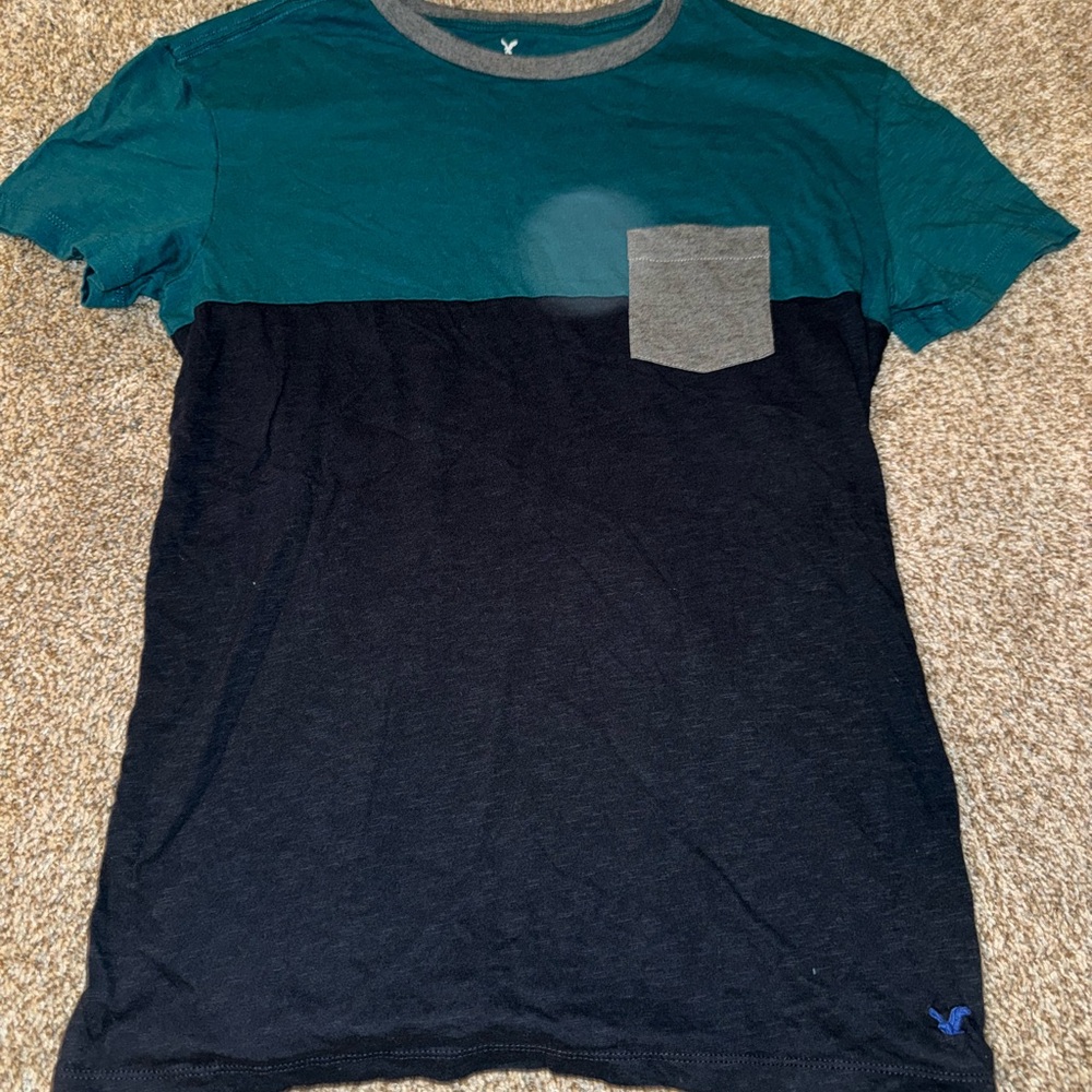American Eagle Men’s Blue Colorblock Pocket T-Shirt Size Small